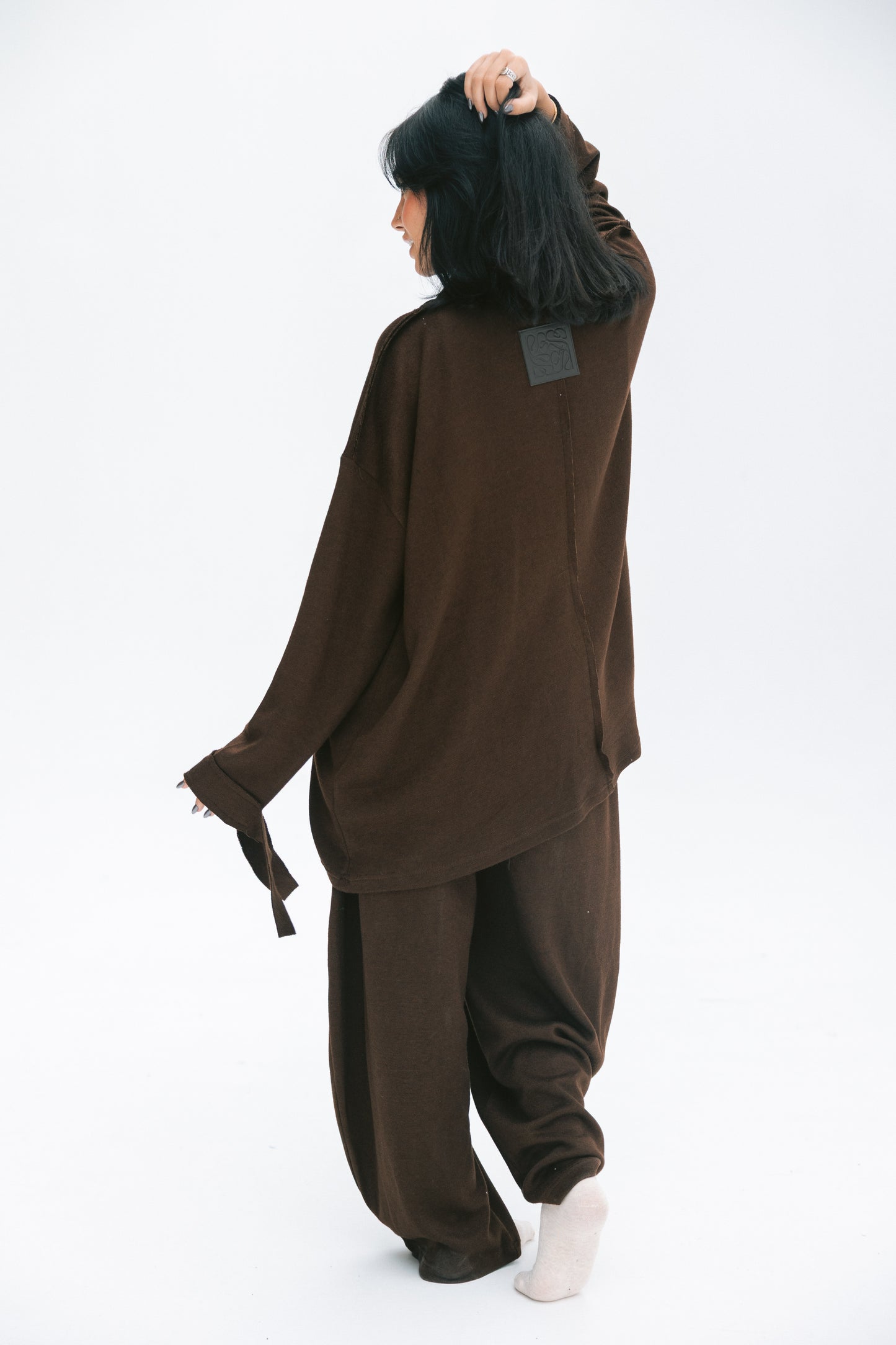 Ruffled set in brown