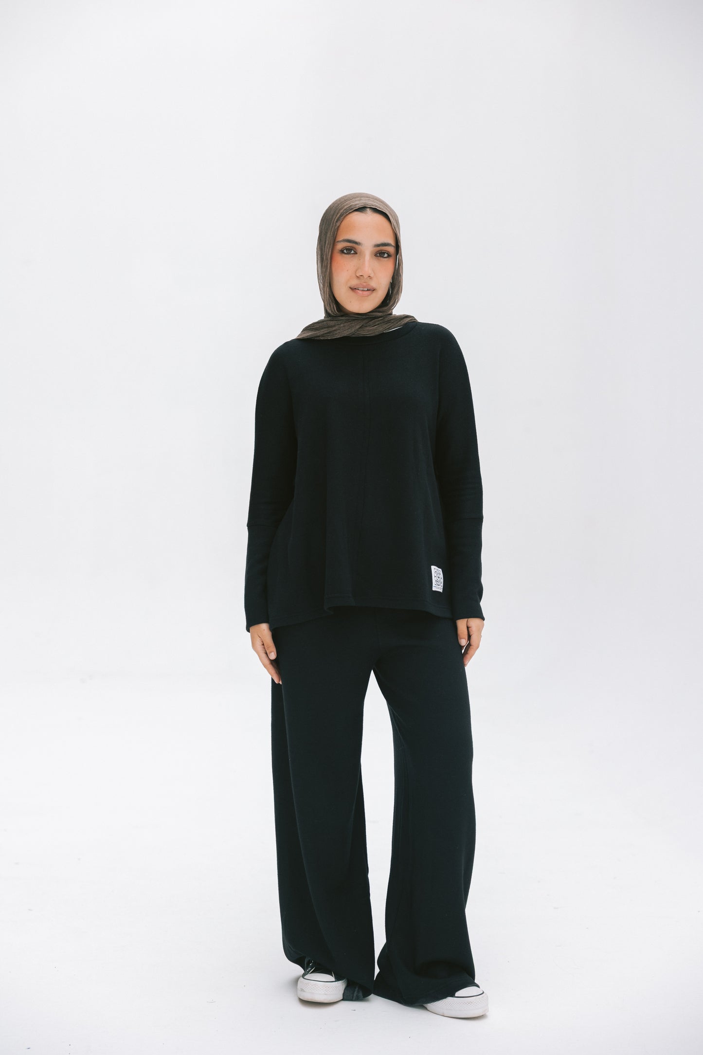 Basic wool set in black