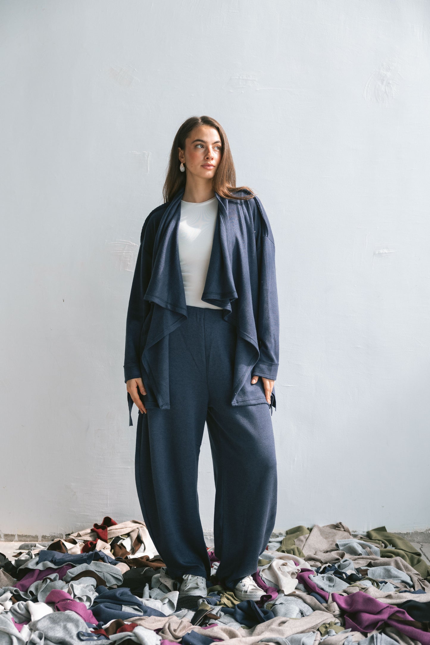 Ruffled set in navy blue