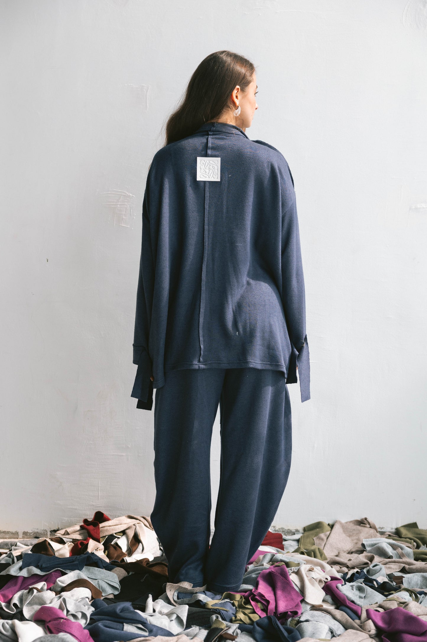 Ruffled set in navy blue