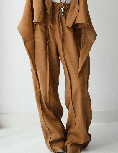 Unfinished pant in camel