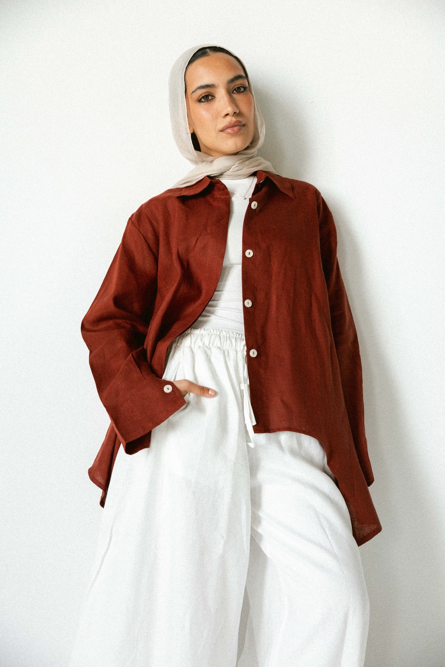 Curved pant in offwhite