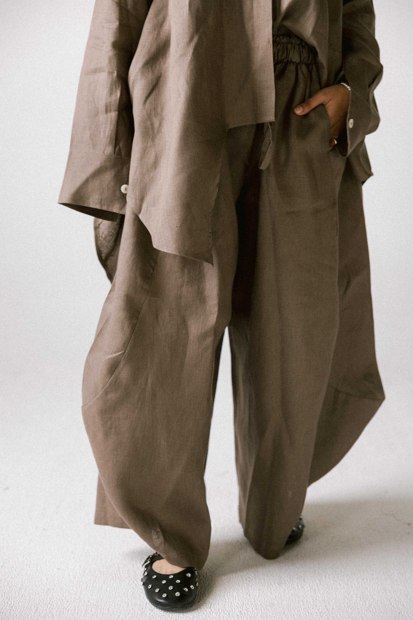 Curved pant in light brown