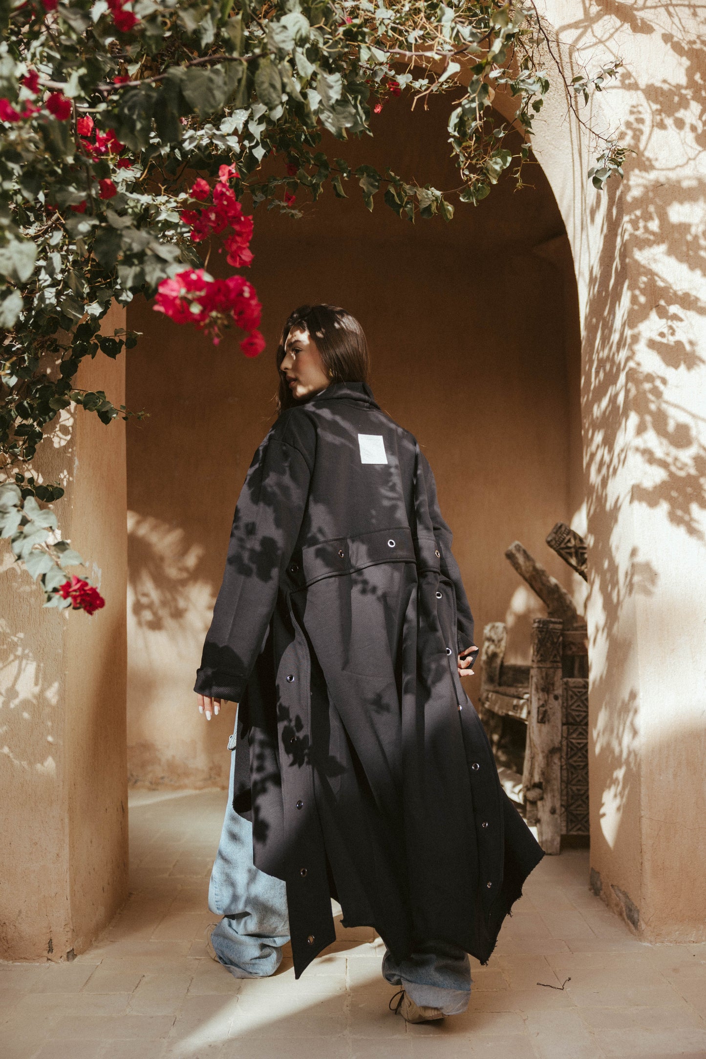 Qessa Kimono In Black